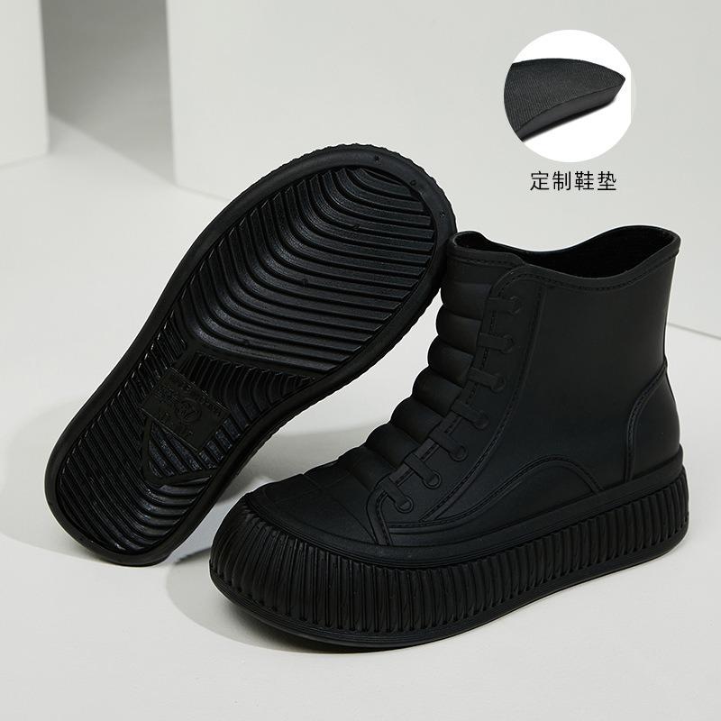 Spring and summer new hollow medium tube versatile women's rain shoes fashion short tube non-slip water shoes adult outer wear
