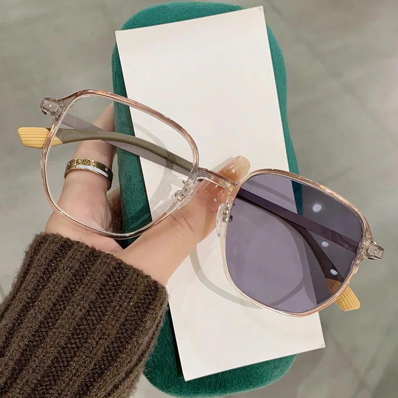 New Retro Photochromic Myopia Glasses Oversized Square Frames Women Fashion Anti Blue Light HD Vision
