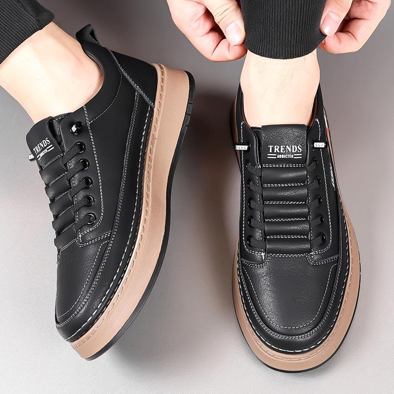 Soft Leather Slip-On Men's Casual Shoes: Trendy Spring/Autumn Design with Comfortable Sole