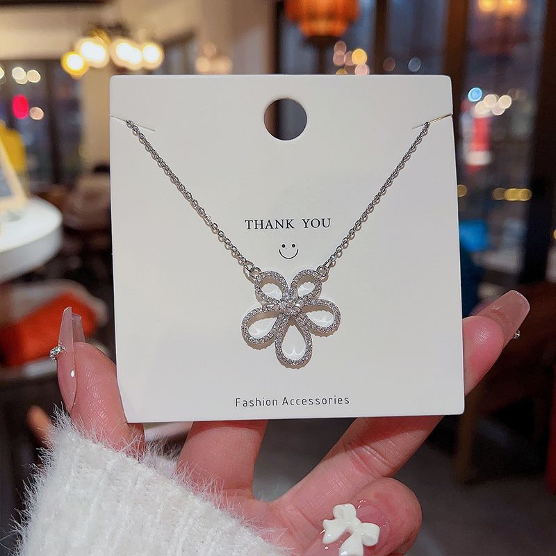 

Japanese and Korean Fashion Sun Petal Clavicle Chain French Court Elegance Pendant Necklace Titanium Steel Necklace Ornament Women X423 silver titanium steel color retention
