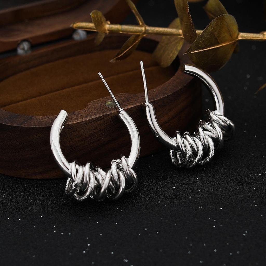 Retro Personalized Winding Earrings, High-End Sense Light Luxury Personalized Earrings, Women'S Exaggerated Cold Wind Earrings