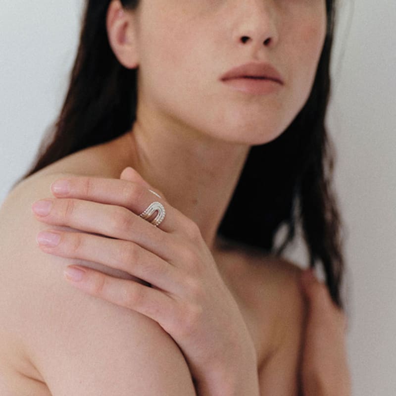BORNETE COLLECTION_HER GAZE_Harp ring