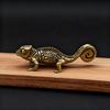 Small Vintage Gecko Figure Antique Brass Animal Statue Decor for Living Room Tea Desk Office Desktop Home Ornament