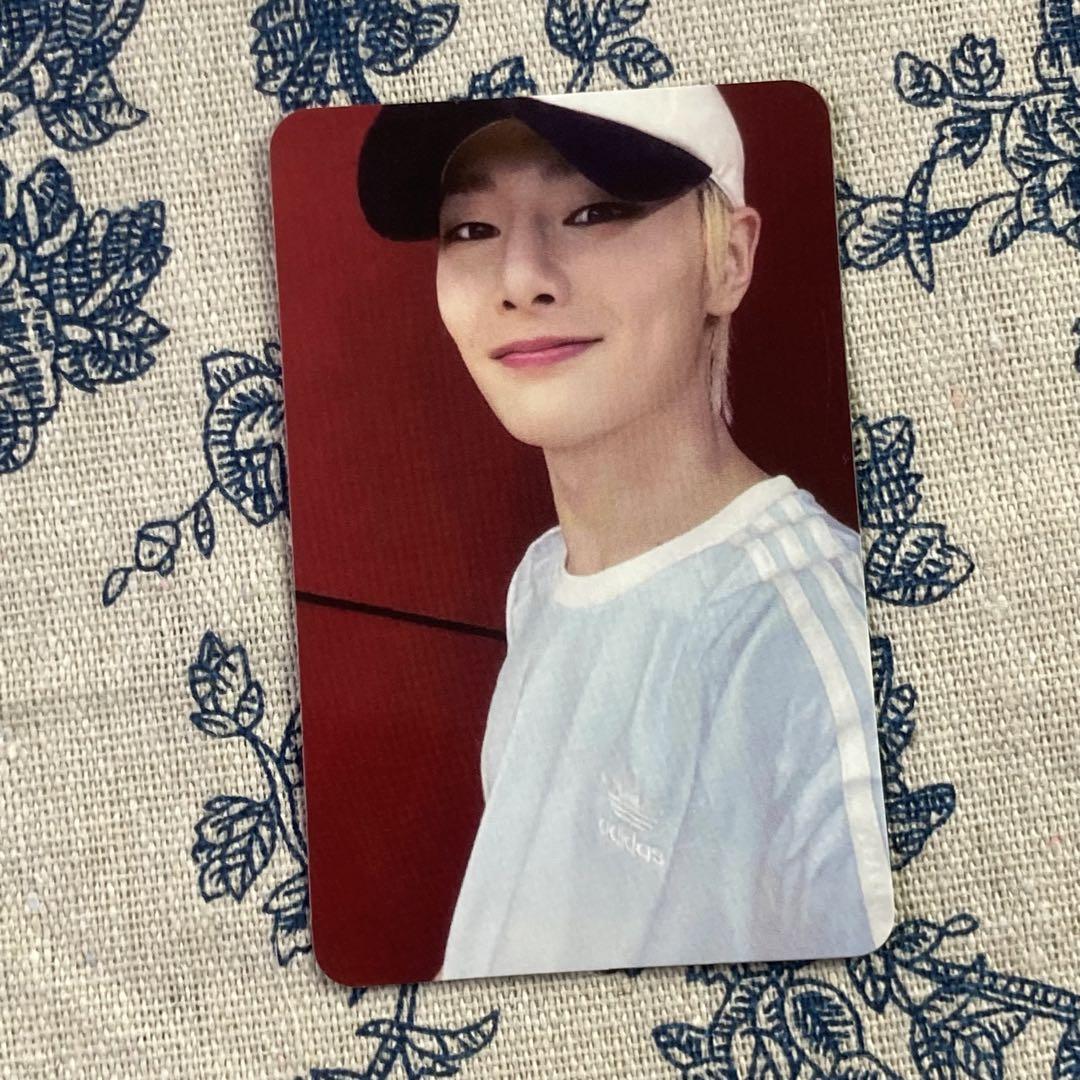 

[USED] StrayKids Jeongin Maxident Popular Songs 2nd Week Sanok Trading Card