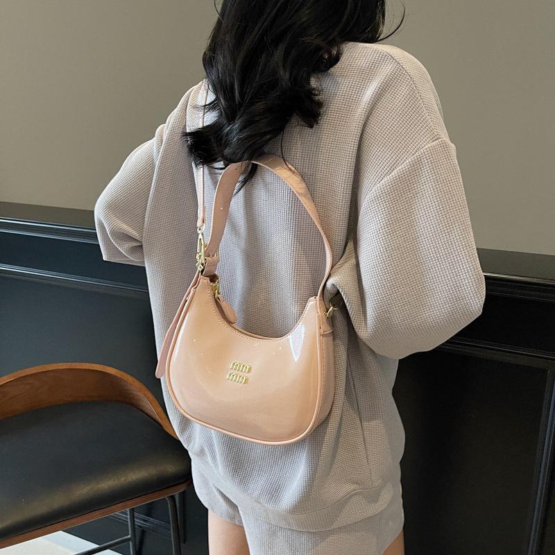 Handbag Women's New Fashion Versatile Shoulder Bag Casual Commuter Messenger Bag