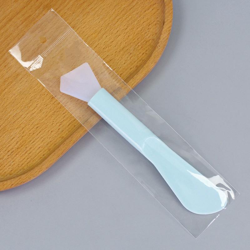 Double-Ended Silicone Mask Brush Mixing Stick Mask Scraper Soft-Tipped Spa Tool Makeup Brush
