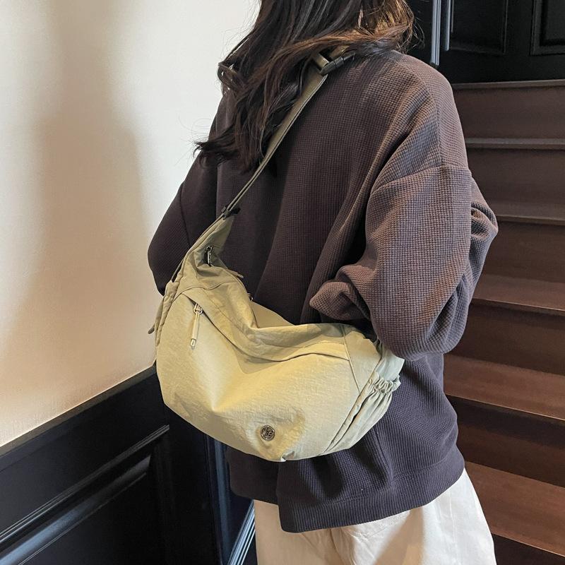Large Capacity Shoulder Bag Women's Crossbody Bag Sports Dumpling Bag