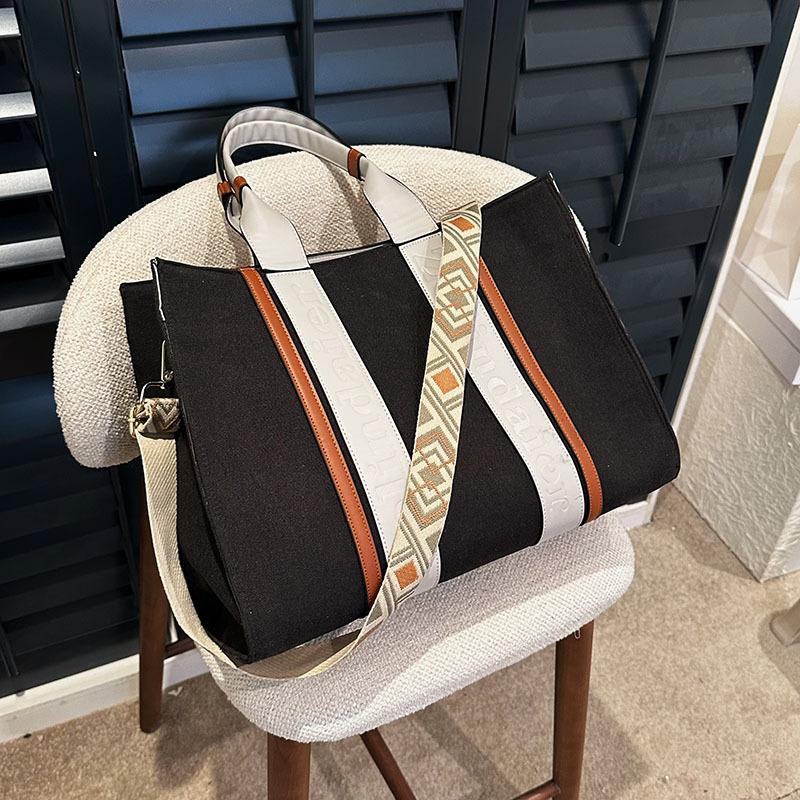 Canvas Bag Women's Large Capacity 2025 New Fashion Versatile Spring and Summer Shoulder Messenger Bag Portable Commuter Tote Bag