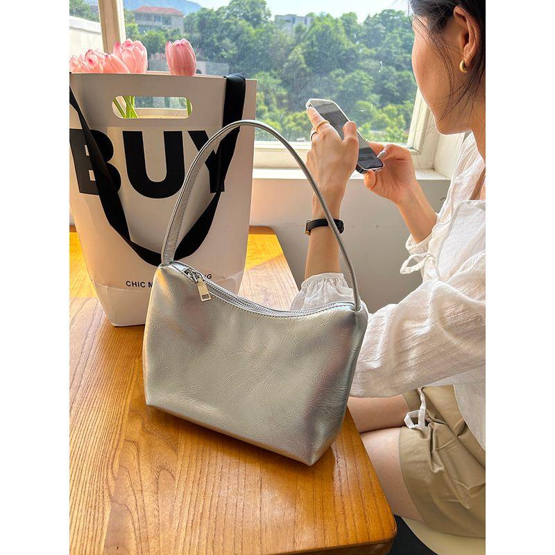 South Korea Special-Interest Design Ins Minimalist Silver Underarm Bag
