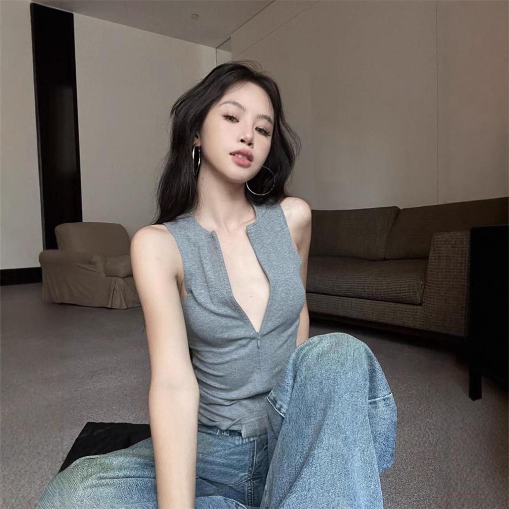 Women's Summer 2025 Spicy Girl Sleeveless Slimming Solid Color Tank Top with Round Neck Zipper