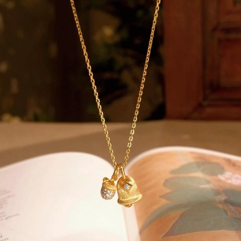 Vintage Brushed Small Bell Pine Cone Necklace Chic Fashion Exquisite Diamond Inlaid Dazzling Pendant Wedding Jewelry Gift