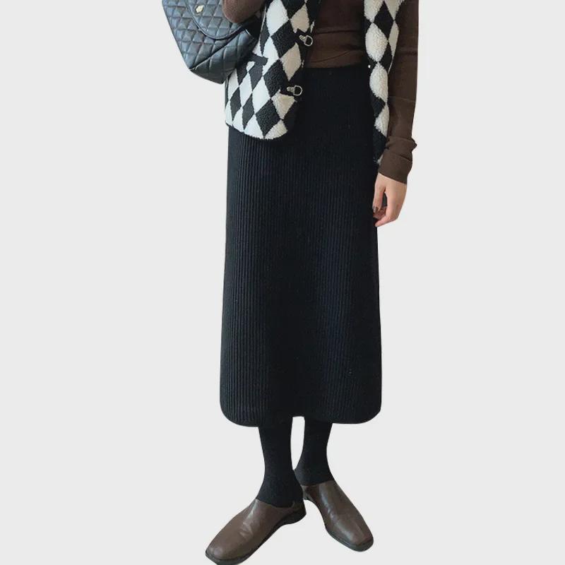 "Maternity Knit Wool Skirt - Autumn/Winter Trend, Mid-Length with Back Slit"