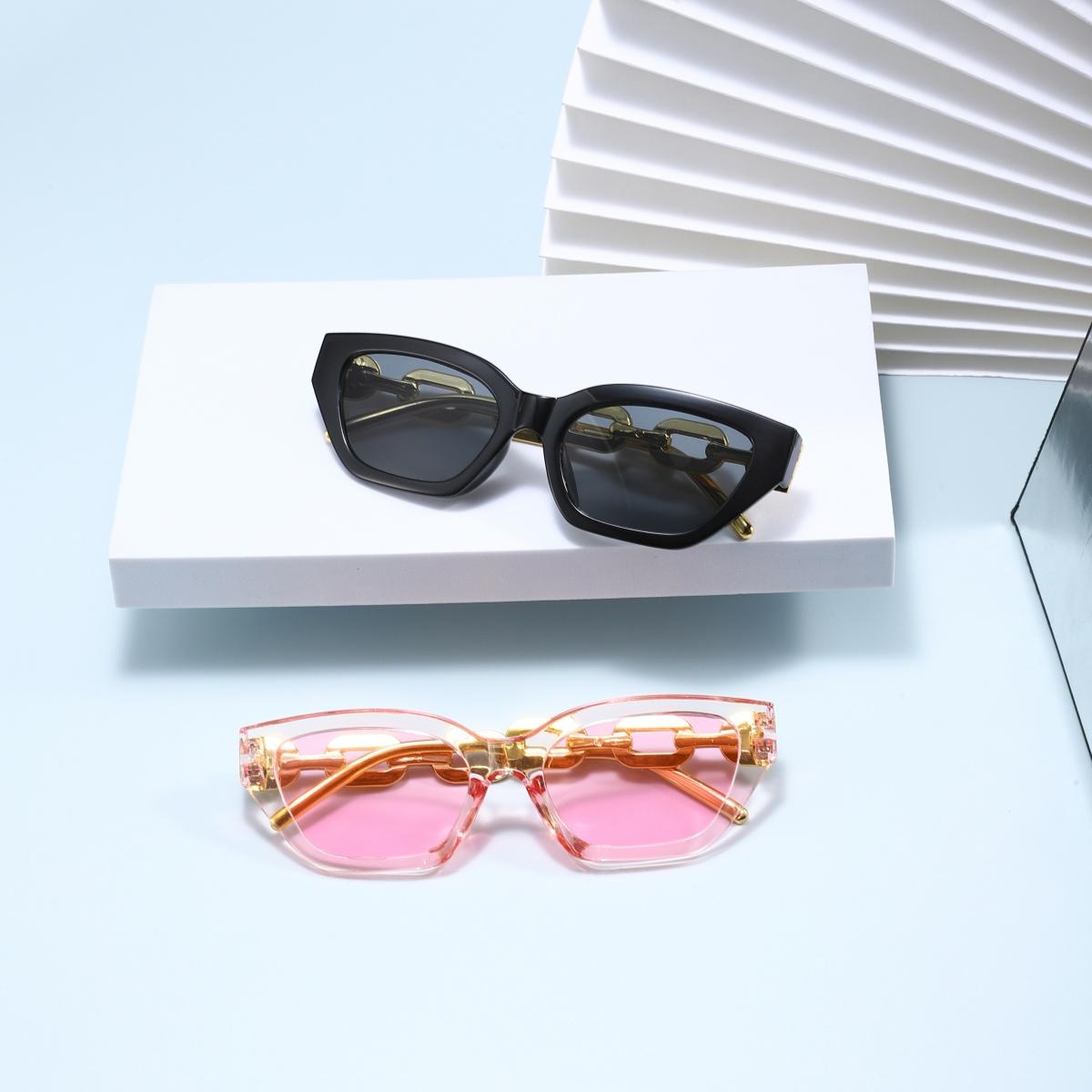 

2pcs European and American retro style men s and women s fashionable sunglasses trend versatile summer sun shading and UV protec