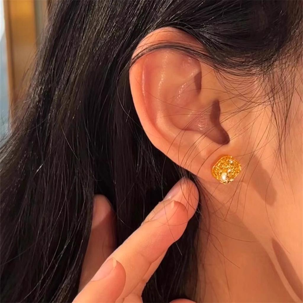 Zhou'S Same Cnc Brushed Small Sugar Cube Ring, Flash Rock Sugar Necklace, Light Luxury Flower Silk Hollow Stud Earrings Set, Women