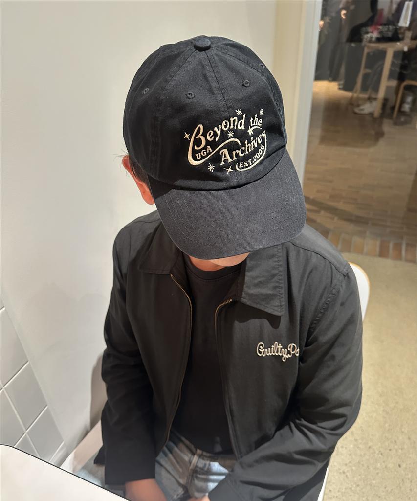 Yunibeoseugameonteu Universe Lettering Washed Ball Cap_Black