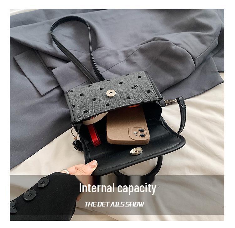 Korean-Style Bow Baguette Shoulder Bag: 2025 Fashionable Textured Women's Crossbody