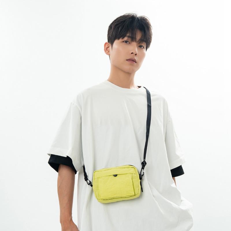 Canvas Bag Women's Summer New Niche Outdoor Sports Wind Messenger Bag High-end Small Square Bag