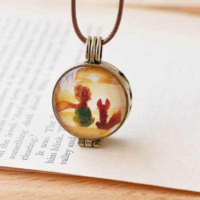 Les colliers avec pendentif Petit Prince et Renard peuvent s'ouvrir comme collier diffuseur d'huile essentielle pour femmes et hommes