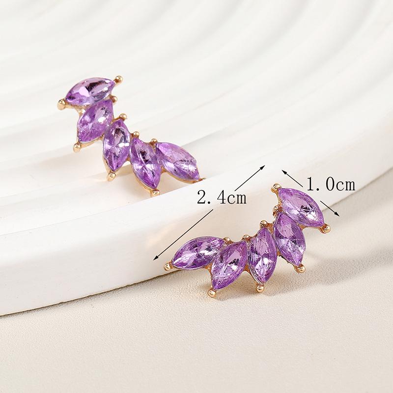 Trendy Rhinestone Wing Earrings: Stylish Crystal Flower Design