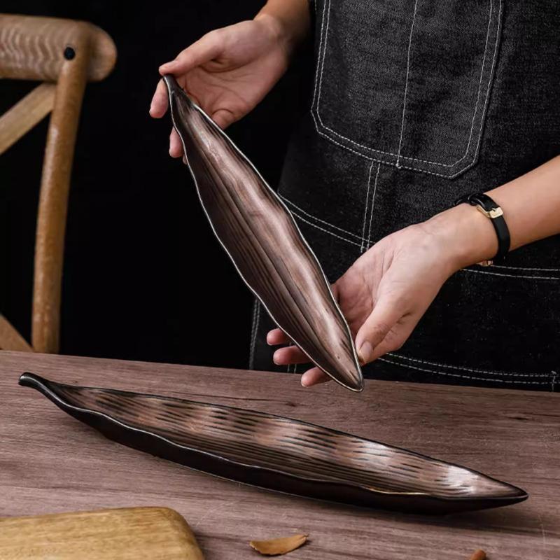 1PC Leaf Plate Japanese Cuisine Personalized Creative Retro Saury Ceramic Sushi Commercial Special-shaped Dim Sum Plate