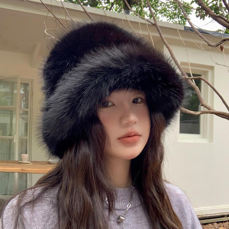White Plush Hat for Women In Winter Korean Style Showing Small Thickened Warm Fisherman Hat Japanese Big Head Circumference Cold Hat Trendy