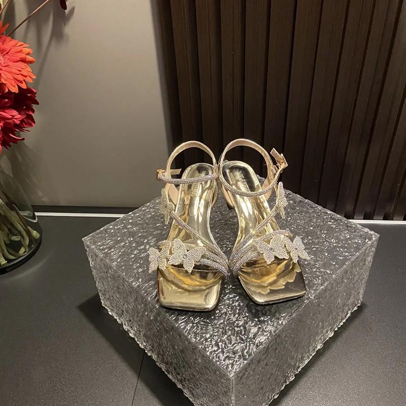 

2024 г. французские летние сандалии со стразами и бабочками, женские, новинка 2024 г., летняя верхняя одежда, не чувствую усталости ног, средний каблук, высокие каблуки 40 золотой