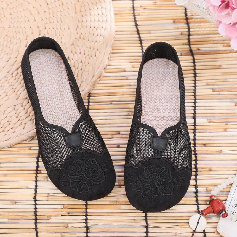 Women Mesh Breathable Shoes Ladies Embroidered One Foot Non-slip Soft Sole Comfortable Breathable Shoes Footwears