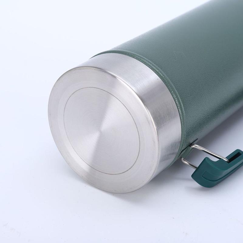 304 Stainless Steel Insulated Travel Pot, Large Capacity Portable Sports Water Bottle for Outdoor Mountaineering
