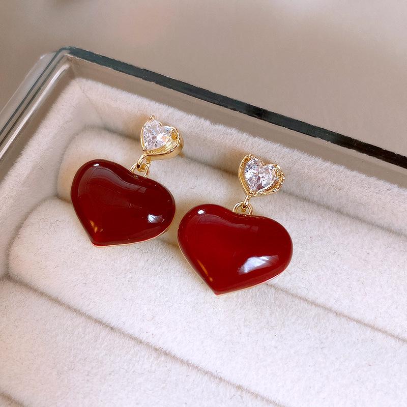 Retro Red Zirconia Pearl Flower Earrings - High-End Hong Kong Style Studs for Women