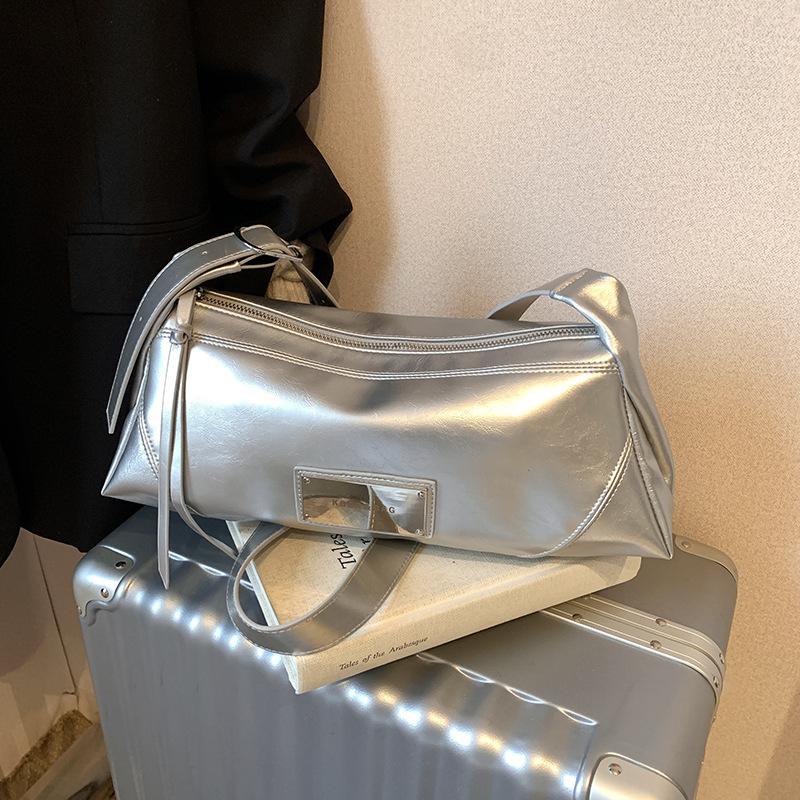 Korean Ins Trend Versatile Underarm Bag Female College Students Class Commuter Shoulder Bag 2025 New Niche Fashion