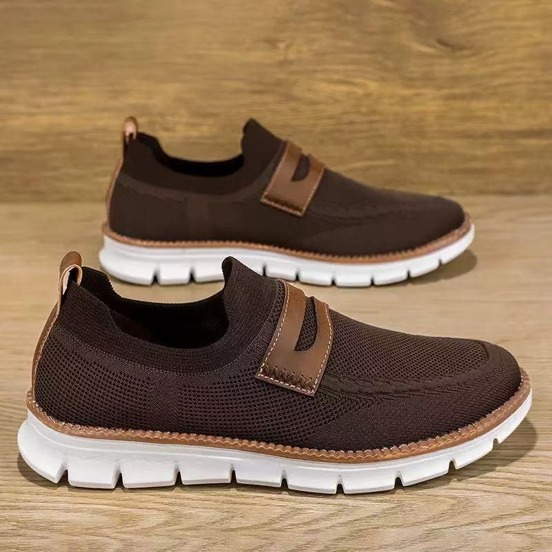 

Men s shoes new fly-woven men s casual shoes light and breathable sports shoes simple and comfortable one-pedal shoes men 48 темно-коричневого кольору