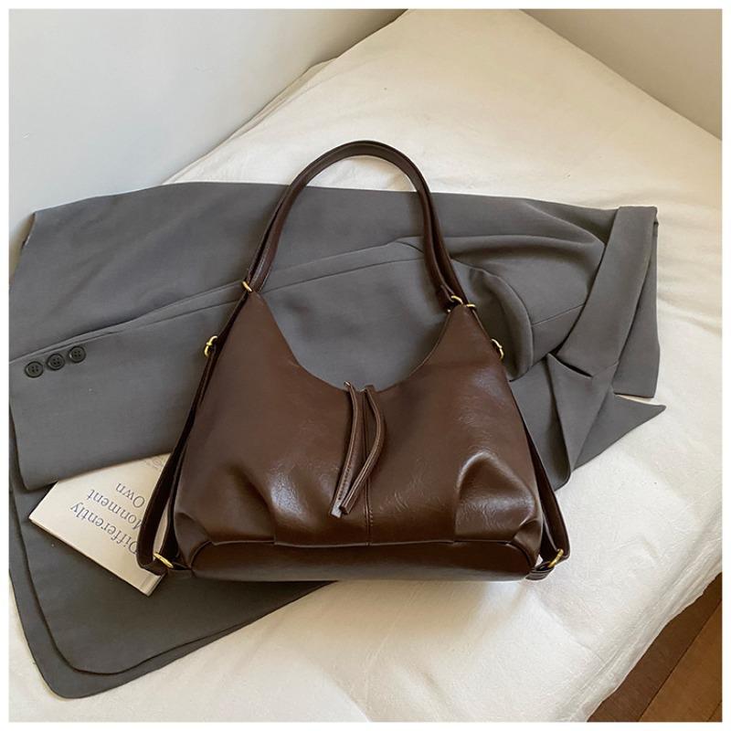 Multi-back fatot bag casual retro large-capacity women's new commuter simple single shoulder popular messenger bag