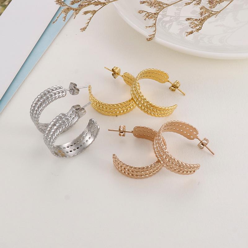 European & American INS Style Gold-Plated C-Shaped Double Wheat Ear Hoop Earrings - Trendy Titanium Steel Luxury Design for Women.