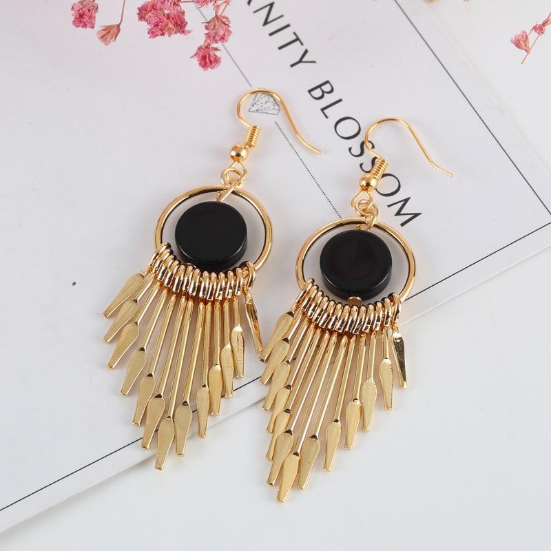 New personalized and versatile tassel earrings with European and American geometric temperament earrings for socialites and women