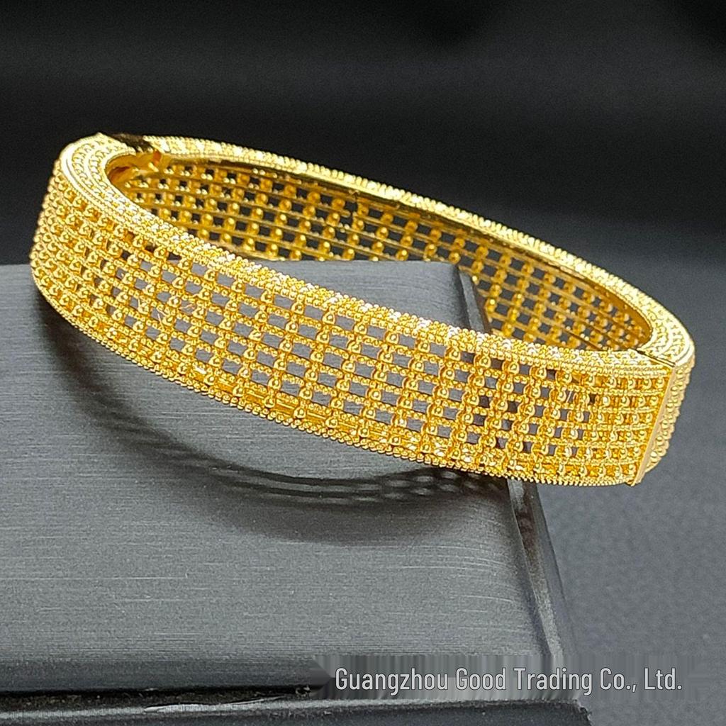 24k Gold Carved Buckle Bracelet: Fade-Resistant Women's Middle East Dubai Jewelry In Vietnamese Sand Gold