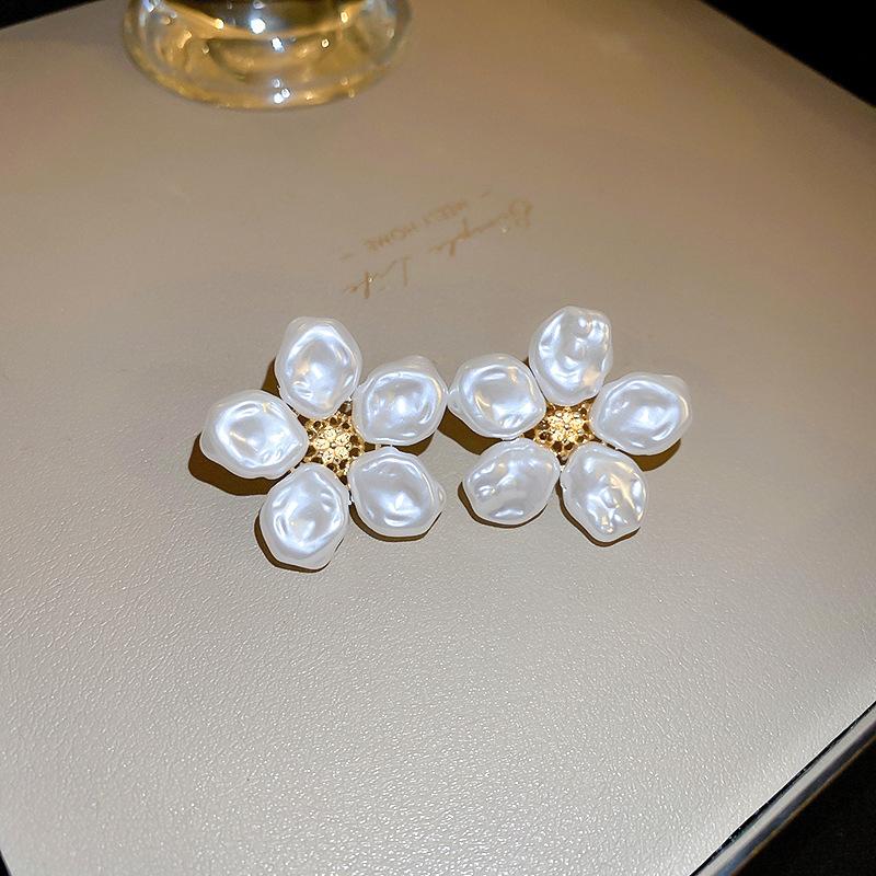 Silver needle metal pearl earrings retro personality earrings court fashion temperament new stud earrings