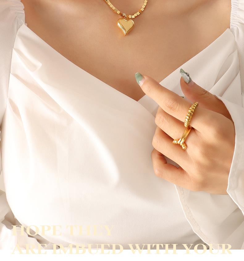 Korean Trendy Love Heart Snake Bone Chain Women's Non-Fading Versatile Peach Heart Pendant Necklace