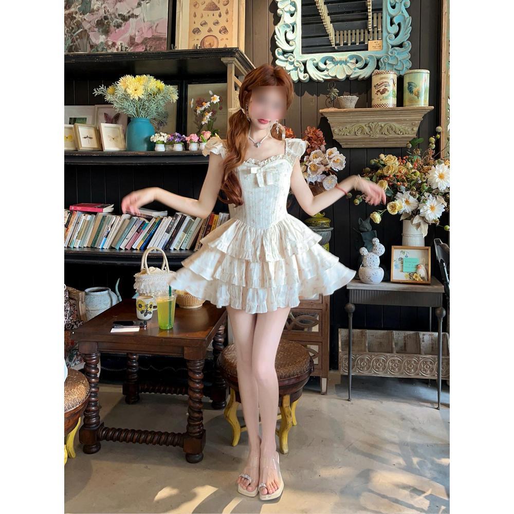 

Сладкое цветочное платье на бретелях женское летнее с маленькими рукавами-крылышками платье принцессы-торт с талией и пышной короткой юбкой XL- (recommended 110-60kg)