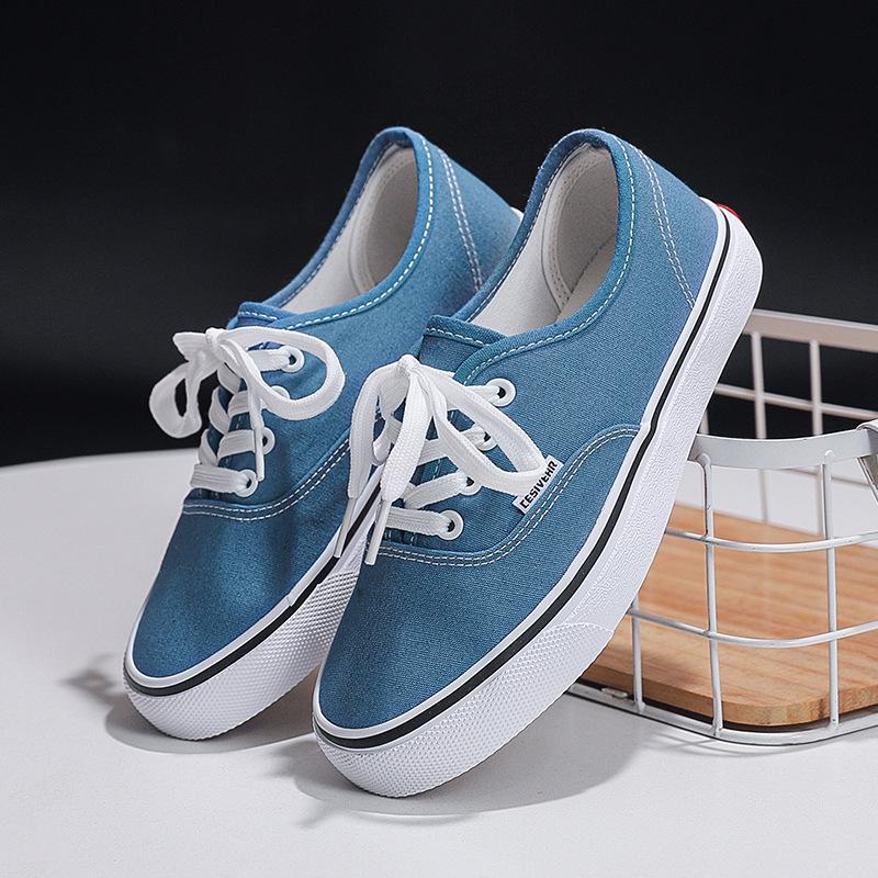 Candy Color Canvas Shoes: Unisex Spring/Autumn 2026 Versatile White Skate Sneakers for Students