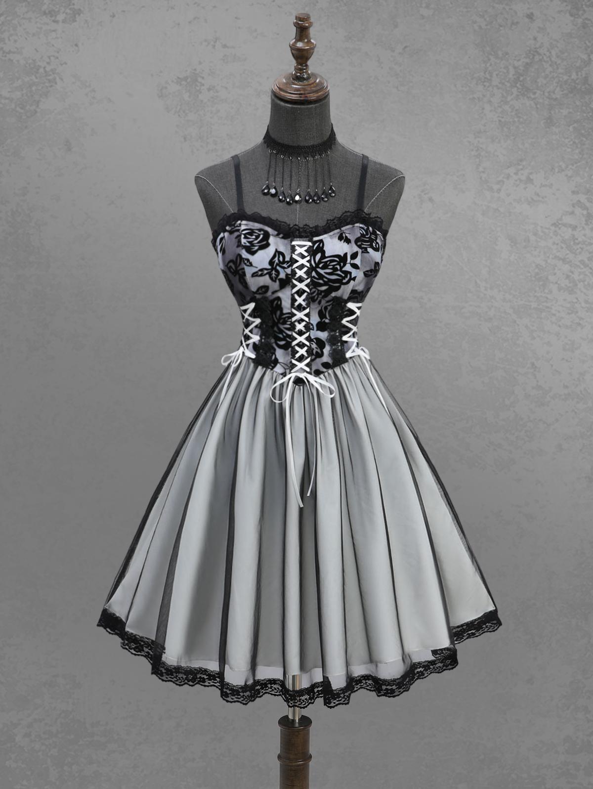 

Платье-комбинация «Розагал» с готической отделкой из кружева и узором «тай-дай» и принтом роз 2XL