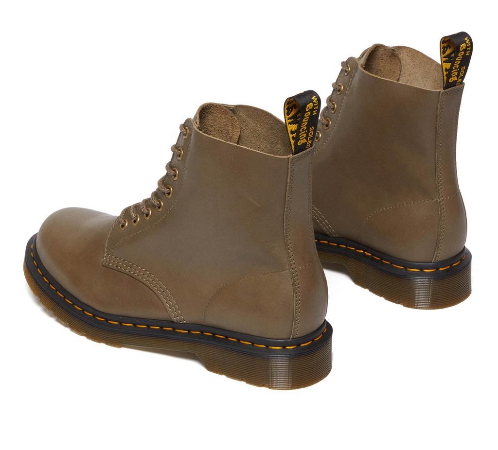 Dr. Martens 1460 Pascal Boots