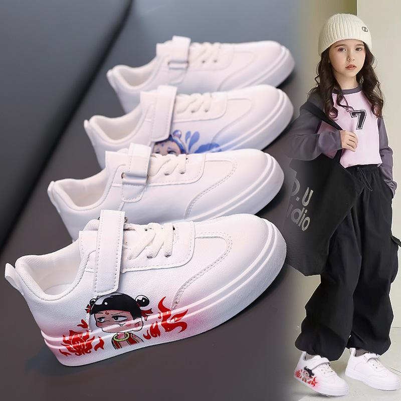 Cartoon Children's Board Shoes Girls' Little White Shoes 2025 Spring and Autumn New Boys' Sports Shoes Medium and Older Children's Soft-soled Casual 