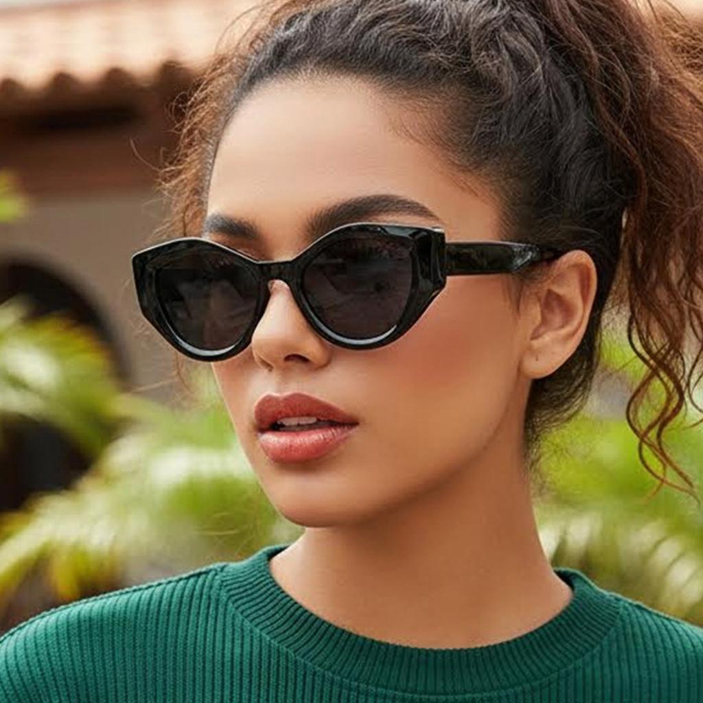 Retro Cat Eyes Sunglasses With Y2K Design For Outdoor UV Protect Plastic Frame