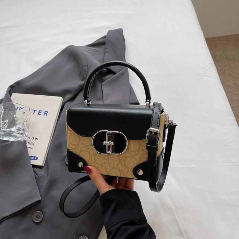 

Women s bag new printed fashion trend messenger bag retro versatile shoulder handbag small square bag чёрный