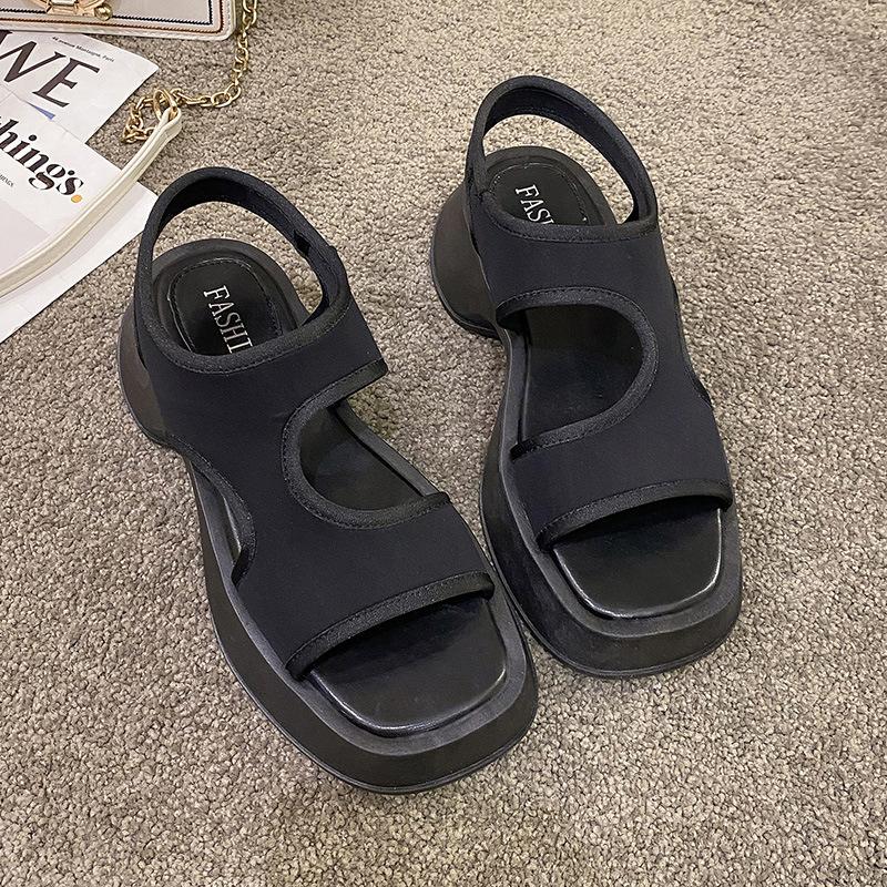 

Европейские сандалии женские новые повседневные из эластичной ткани универсальные на платформе-маффине спортивные сандалии лето 2024 35 чёрный