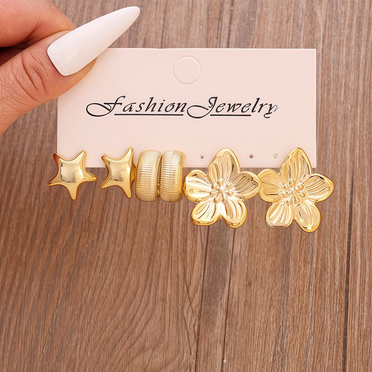 Элегантный набор золотых серег: Модный европейский и американский стиль для женщин