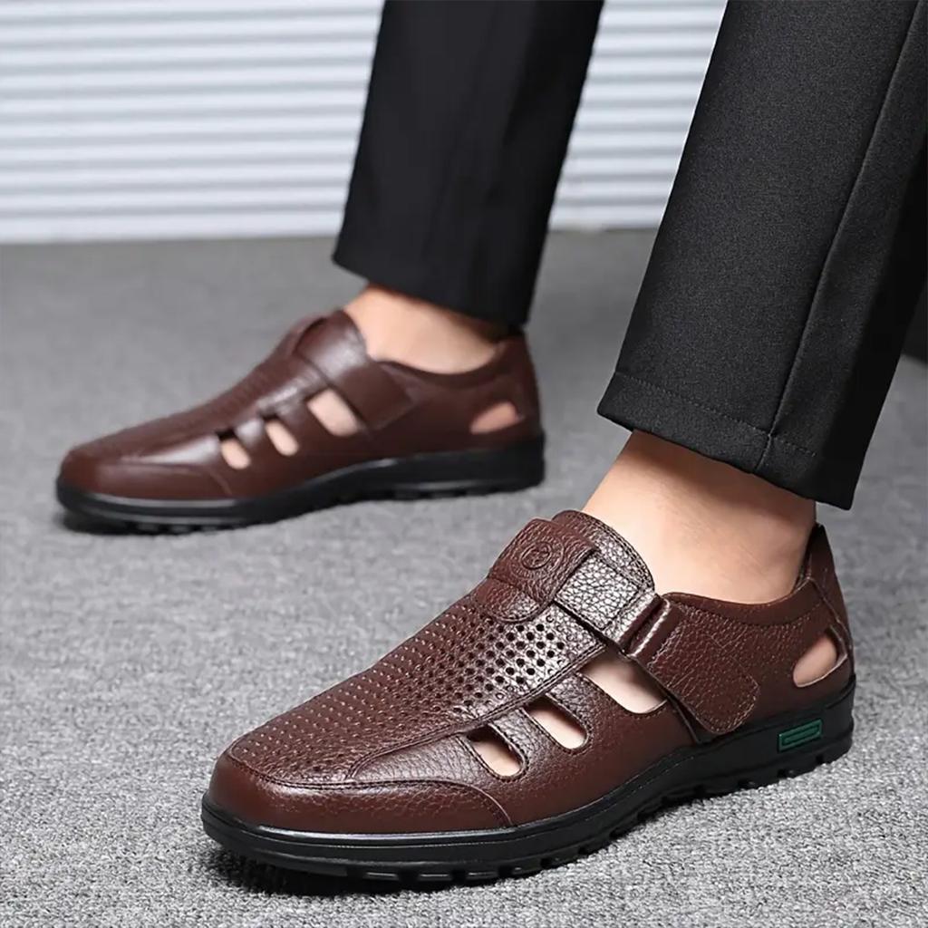 Large Size Men's Casual Sandals Hollow Breathable Bag Head Sandals Light and Comfortable Versatile Wear Cool Slippers