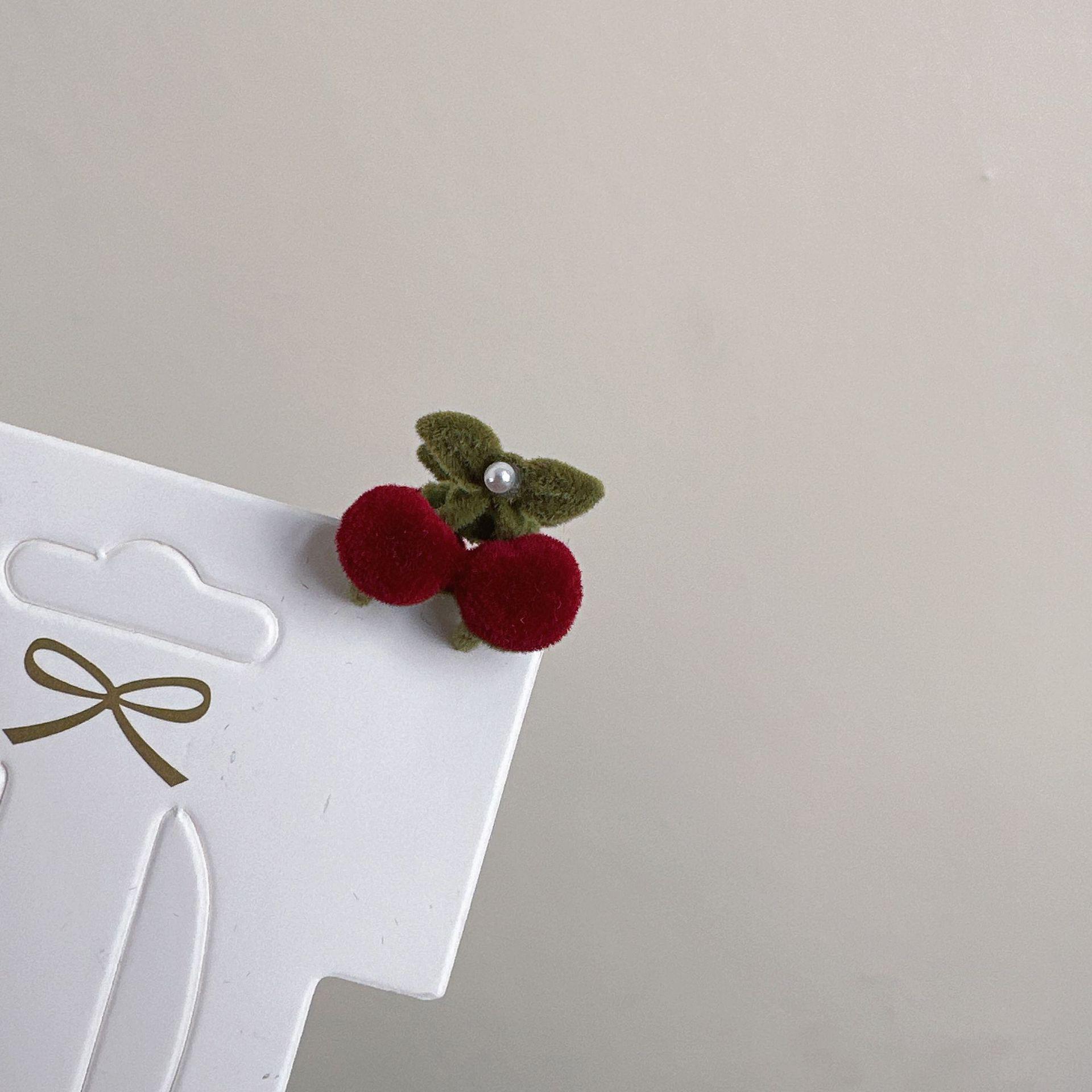 

2024 Изысканная цветочная челка с флокированием - Милая боковая заколка для волос на осень/зиму