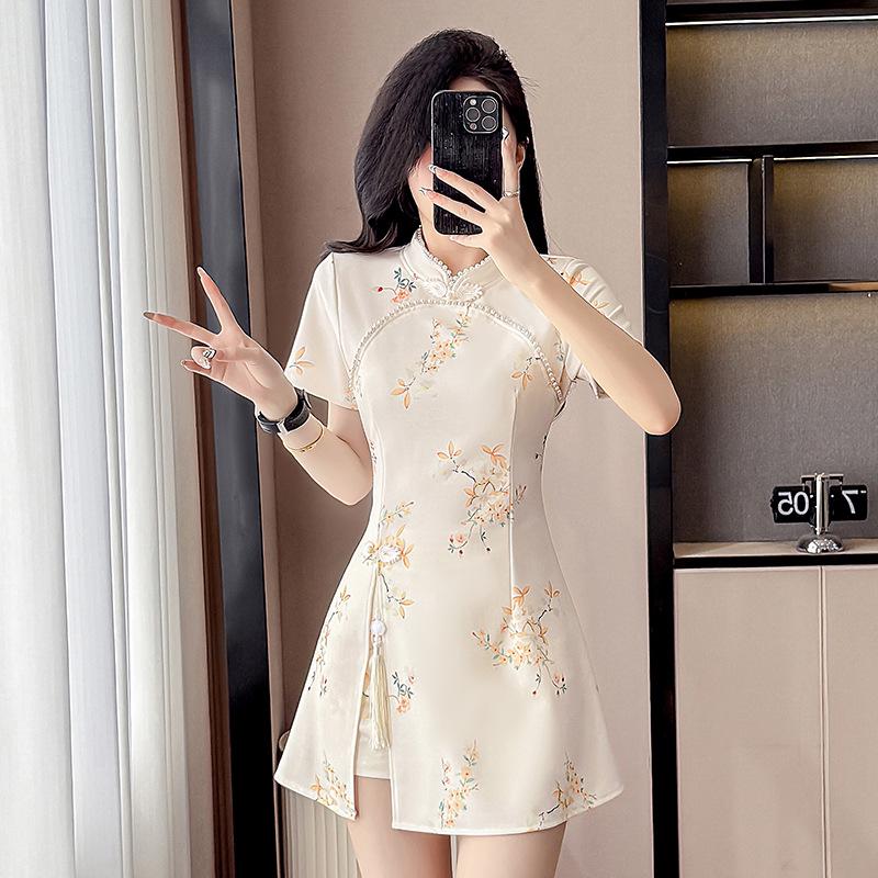 Elastisches florales Cheongsam-Kleid-Set: Junger, sanfter Stil