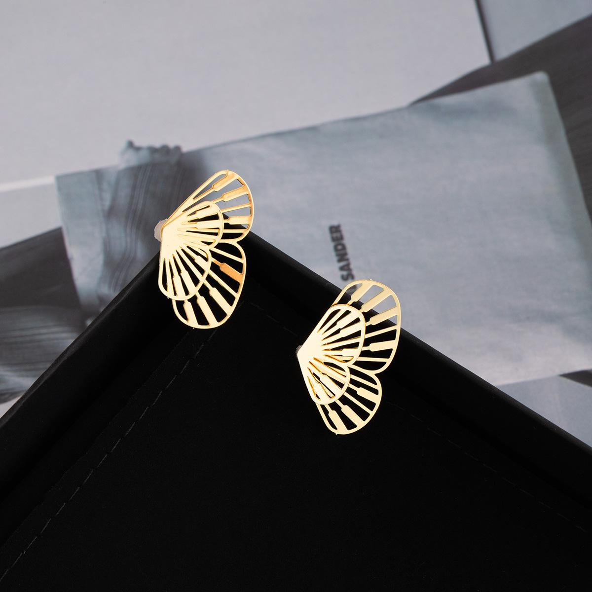 Металлические Полые Серьги-Гвоздики Бабочки Женские Простые Серьги с Нишевым Дизайном Серьги с Характером и Темпераментом